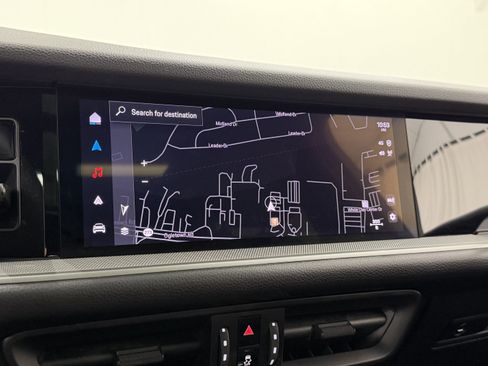 Certified 2025 Porsche Cayenne image 39