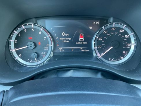 Used 2023 Toyota Highlander LE AWD/4WD image 20