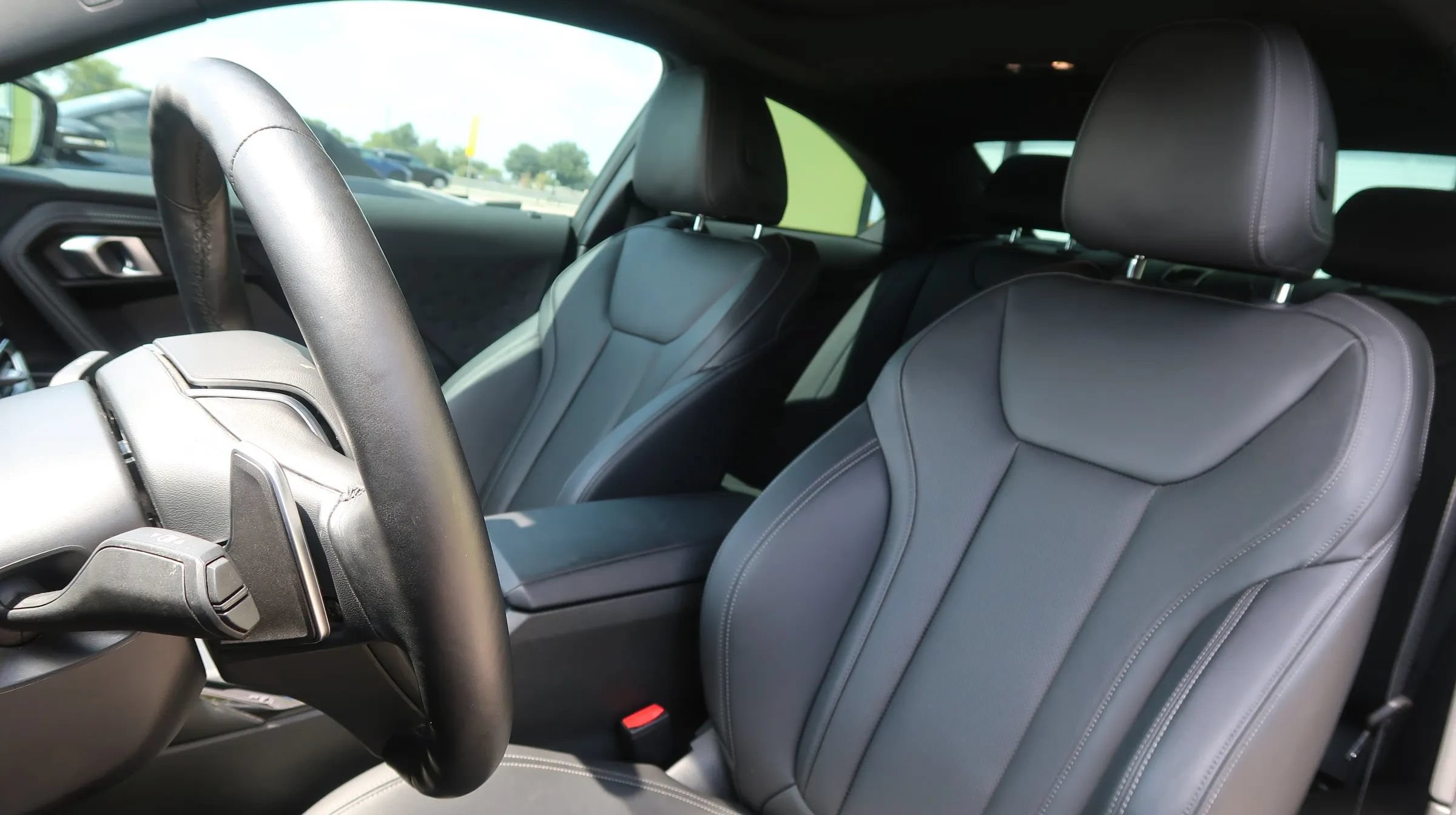 Used 2024 BMW 230i Coupe w/ Convenience Package RWD image 18