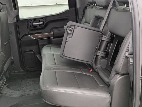 Used 2022 Chevrolet Silverado 1500 LT w/ Convenience Package II AWD/4WD image 16