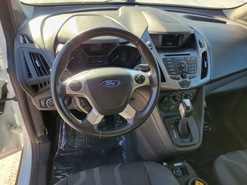 Used 2017 Ford Transit Connect XLT image 4