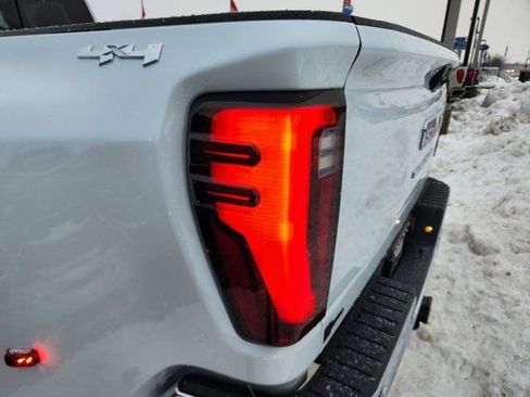 New 2026 GMC Sierra 3500 SLT AWD/4WD image 5