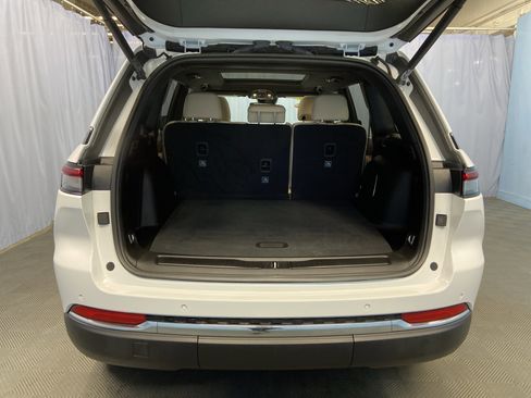 Used 2023 Jeep Grand Cherokee 4WD 4xe image 35