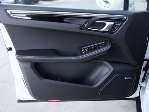 New 2026 Porsche Macan S image 33