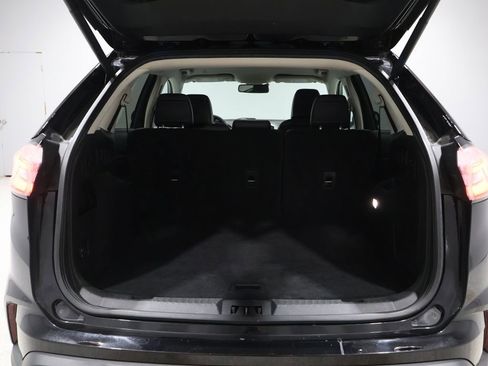 Used 2024 Ford Edge Titanium image 4
