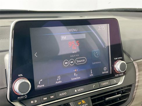 Used 2025 Nissan Altima 2.5 SV image 13