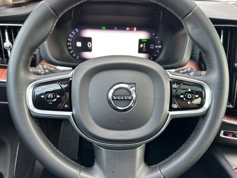Used 2023 Volvo XC60 T8 Ultimate w/ Climate Package AWD/4WD image 26