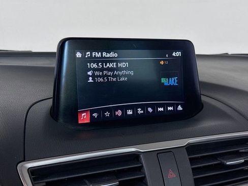 Used 2018 MAZDA MAZDA3 Touring image 14