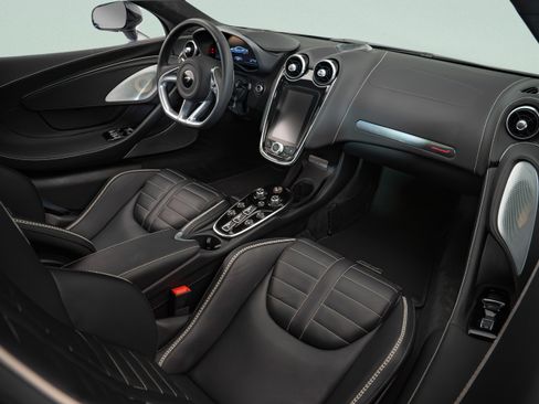 Used 2025 McLaren GTS RWD image 8