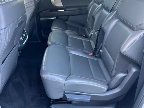 Used 2025 Ford Expedition Max Active RWD image 6
