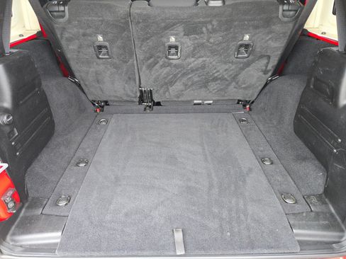 Used 2019 Jeep Wrangler Unlimited Sport S AWD/4WD image 23