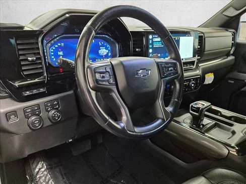 Used 2022 Chevrolet Silverado 1500 ZR2 w/ Technology Package AWD/4WD image 10