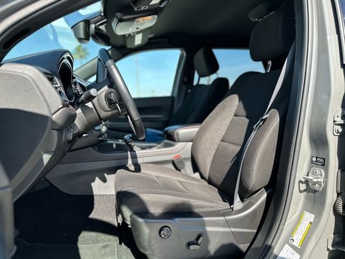Used 2024 Dodge Durango GT image 5