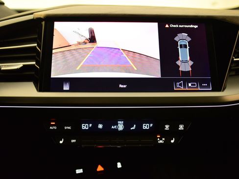 Certified 2025 Audi Q4 e-tron Premium w/ Convenience Package image 30