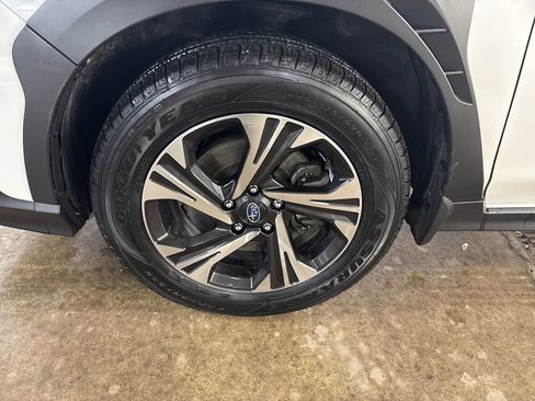 Certified 2024 Subaru Crosstrek 2.0i Premium image 12