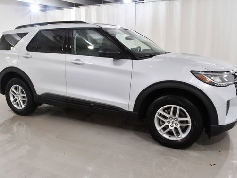 New 2026 Ford Explorer Active AWD/4WD image 5