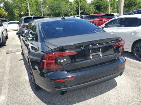 Used 2020 Volvo S60 T5 Momentum FWD image 6