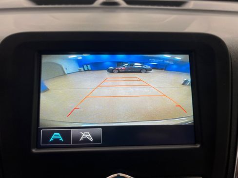 Used 2018 Chevrolet Equinox LT image 23