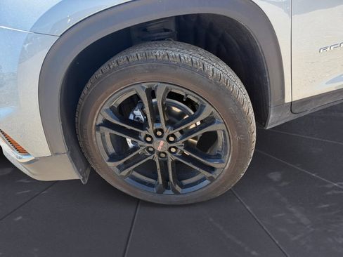 Used 2025 GMC Acadia Elevation w/ LPO, Floor Liner Package AWD/4WD image 14