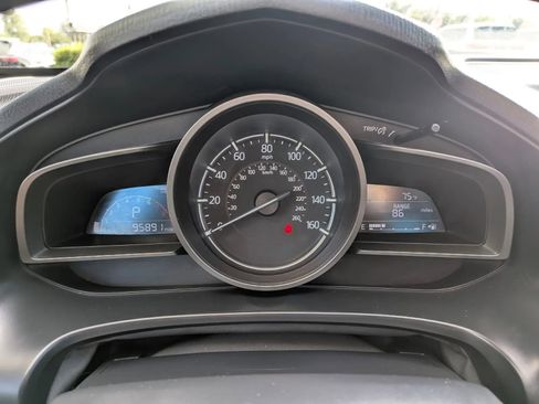 Used 2018 MAZDA MAZDA3 Touring FWD image 17