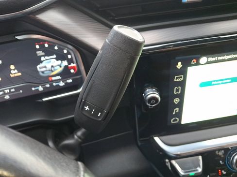 Used 2024 GMC Sierra 3500 Denali Ultimate image 15