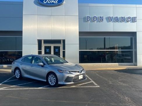 Used 2024 Toyota Camry LE image 1