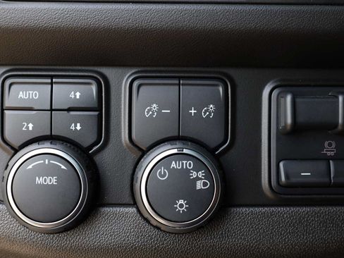 Used 2024 Chevrolet Suburban RST w/ Luxury Package AWD/4WD image 29