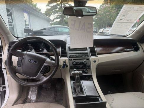 Used 2010 Ford Taurus SEL AWD/4WD image 14