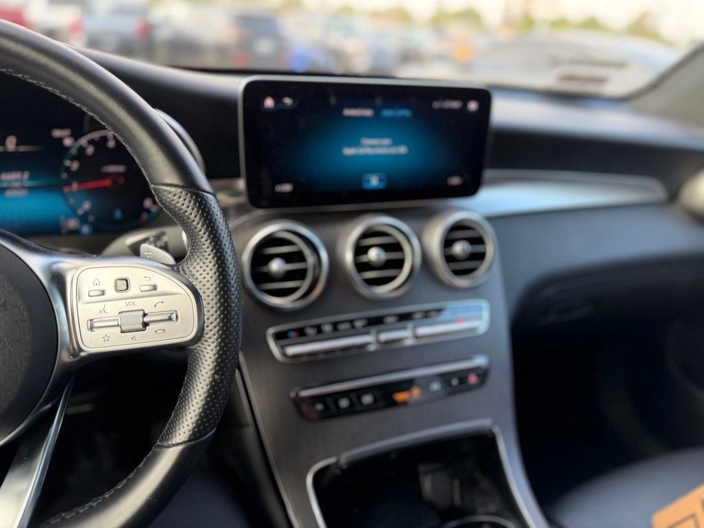 Used 2022 Mercedes-Benz GLC 300 4MATIC image 8