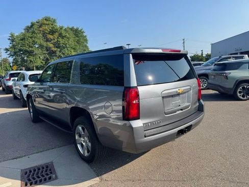 Used 2018 Chevrolet Suburban LT AWD/4WD image 5