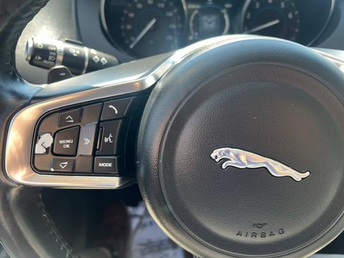 Used 2018 Jaguar F-PACE Prestige AWD/4WD image 23