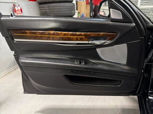 Used 2013 BMW 760Li image 16
