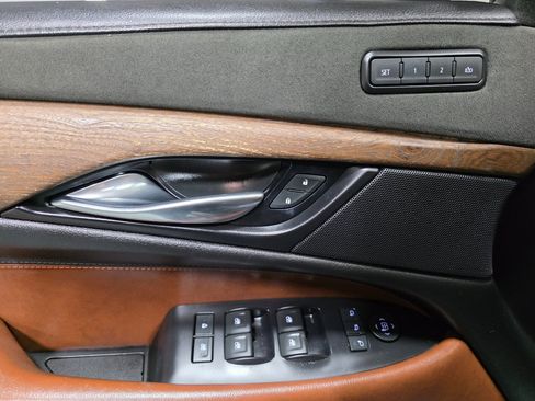 Used 2019 Cadillac Escalade Premium Luxury image 18