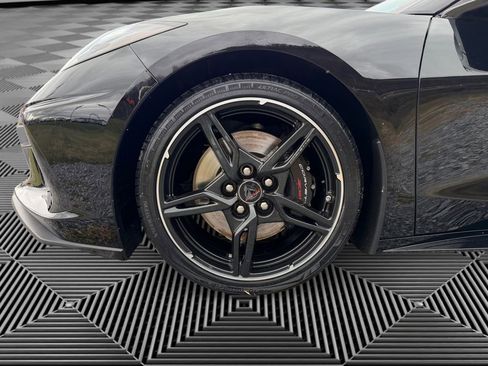 Used 2021 Chevrolet Corvette Stingray Premium Cpe w/ Z51 Performance Package image 9