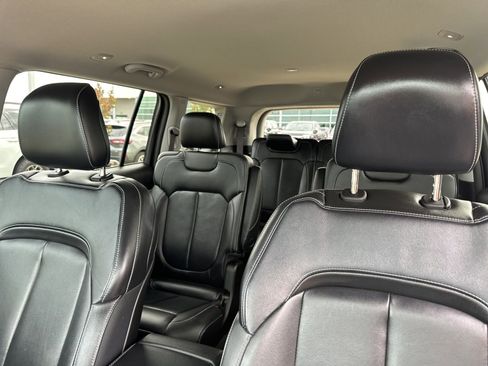 Used 2022 Jeep Grand Cherokee L Limited AWD/4WD image 23