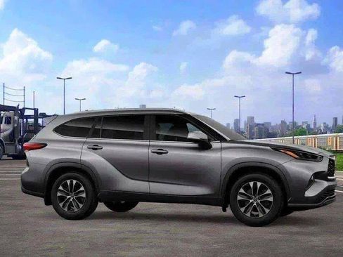 New 2026 Toyota Highlander XLE AWD/4WD image 57