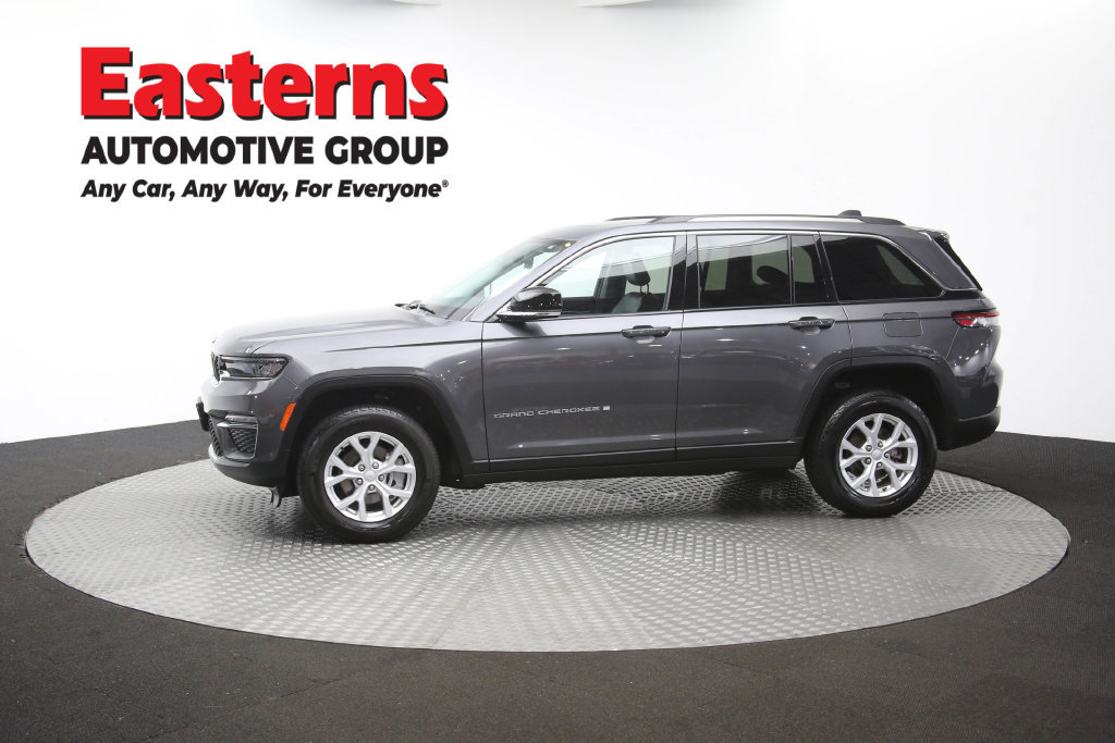 Used 2023 Jeep Grand Cherokee Limited AWD/4WD image 63