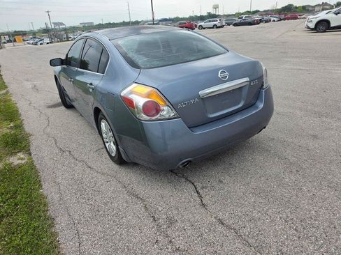 Used 2010 Nissan Altima Sedan FWD image 17