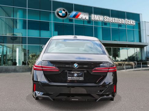 New 2027 BMW 530i RWD image 5