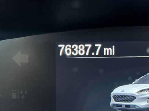 Used 2020 Ford Escape SEL image 29