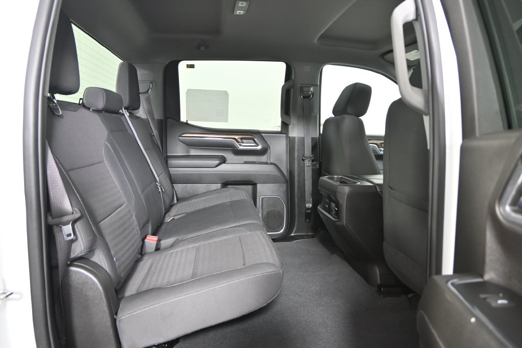 Used 2024 Chevrolet Silverado 1500 RST AWD/4WD image 16