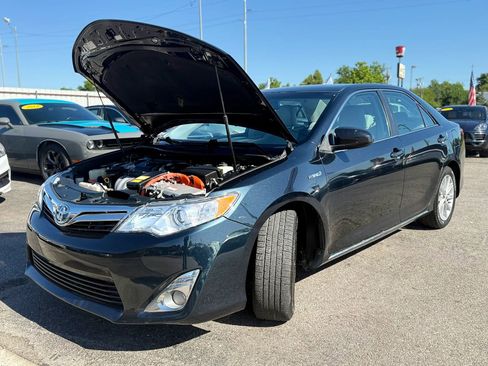 Used 2012 Toyota Camry XLE w/ Leather Pkg FWD image 14