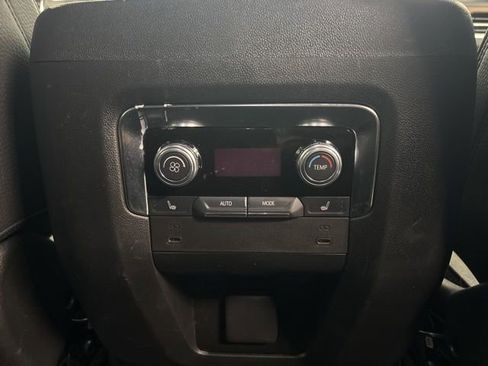 Used 2025 GMC Yukon Denali image 37