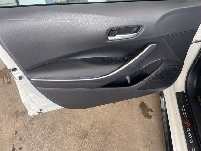 Used 2021 Toyota Corolla SE FWD image 9