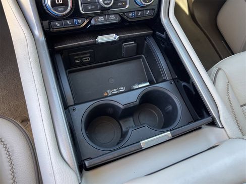 Used 2021 GMC Yukon Denali w/ Denali Ultimate Package image 20