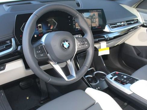 New 2026 BMW X1 xDrive28i w/ Technology Package image 12