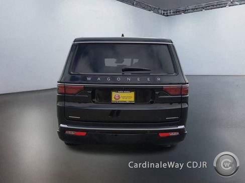 Used 2023 Jeep Wagoneer L Series III w/ Preferred Equipment Group image 4