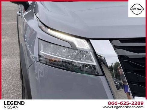 Certified 2024 Nissan Pathfinder Platinum w/ Cargo Package AWD/4WD image 10