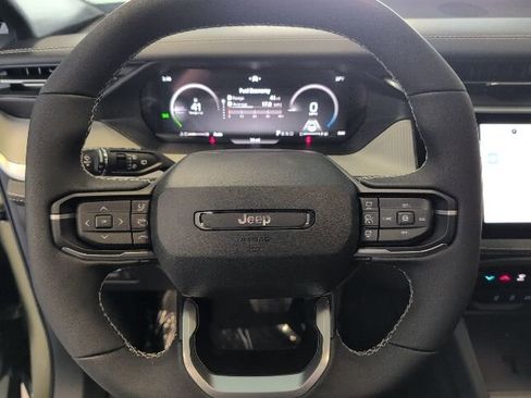 New 2026 Jeep Cherokee Laredo AWD/4WD image 19