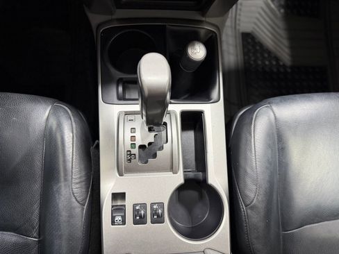 Used 2010 Toyota 4Runner SR5 image 17